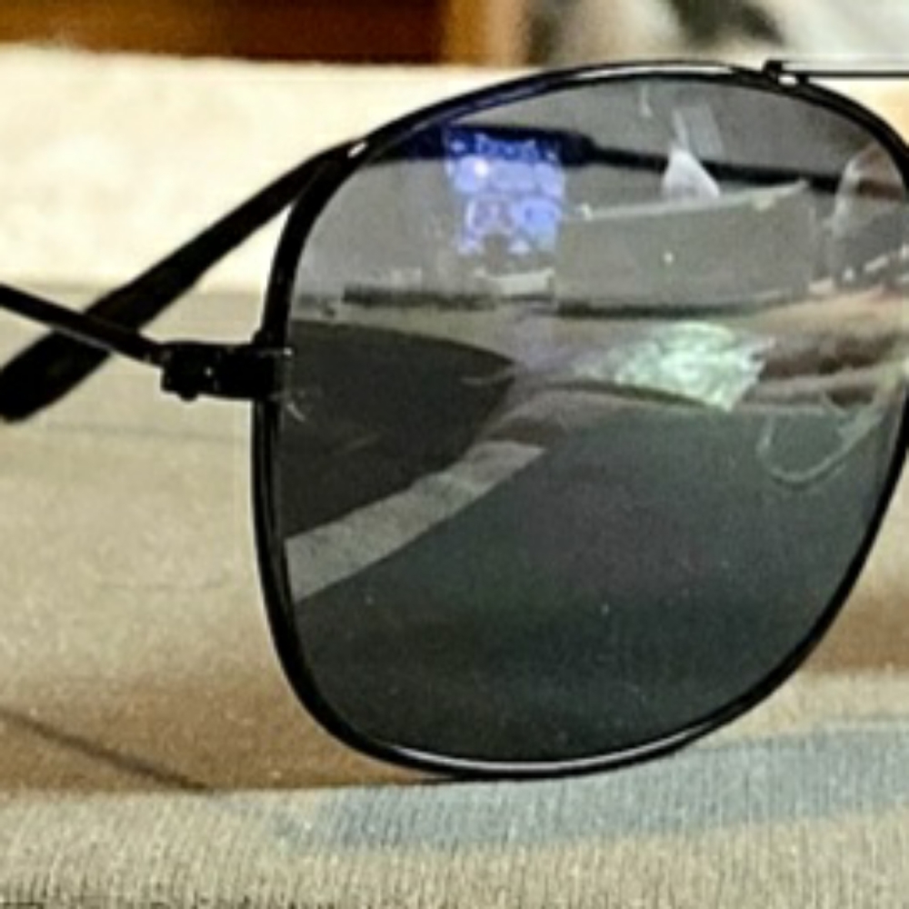 Lavish Black Classic Aviator Sunglasses